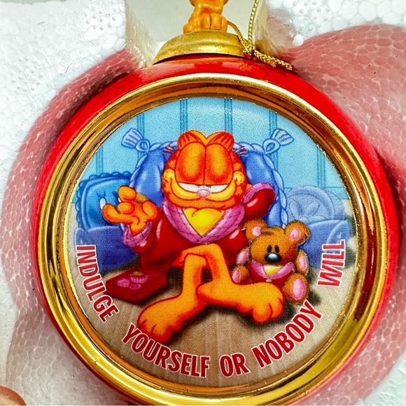 Vintage Bradford Exchange Garfield Heirloom Porcelain Ornament Collection A1732 - Picture 6 of 9